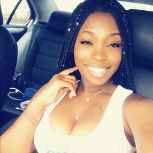 Meet your Posher, Julie